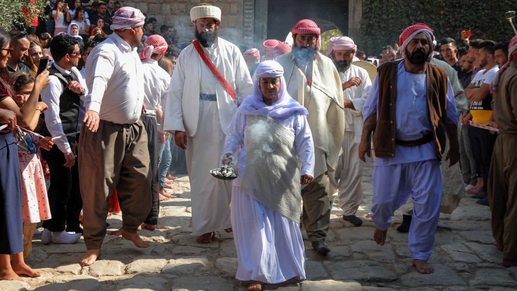 _114834336_gettyimages-1175085648 ايزيديون يرفضون قانوناً يغيّر قوميتهم إلى “العربية” ويتشبثون بـ”أصلهم الكوردي”: يذكّرنا بقوانين صدام